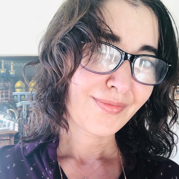 Meet your Posher, Renna - Picture 2 of 3